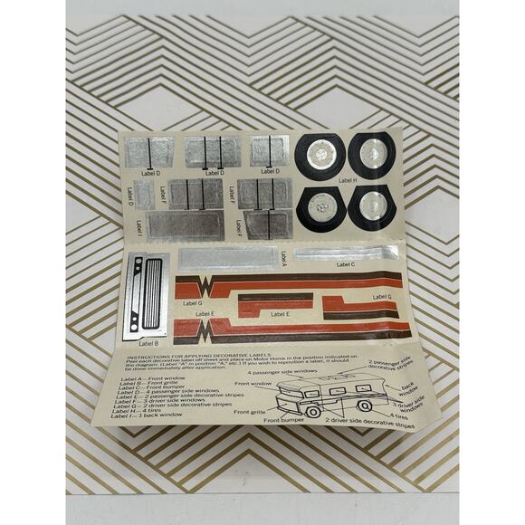 Vintage Avon Winnebago RV Motor Home After Shave with Original Box And Stickers - Picture 2 of 5